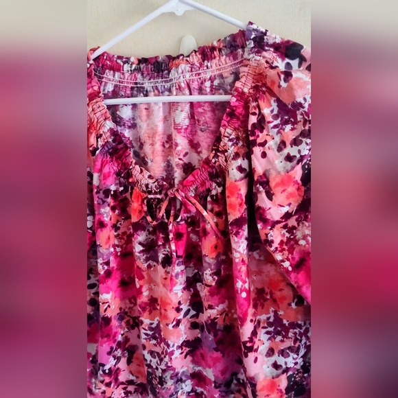 St. John's Bay women's size PXL petite red floral pullover shirt/top. NWOT. - Picture 2 of 6